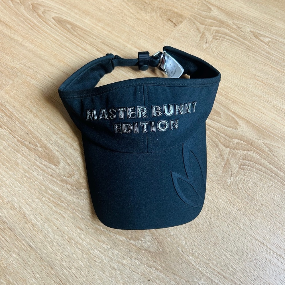 Genuine MASTER BUNNY EDITION 3D Logo Banding Strap Sun Visor